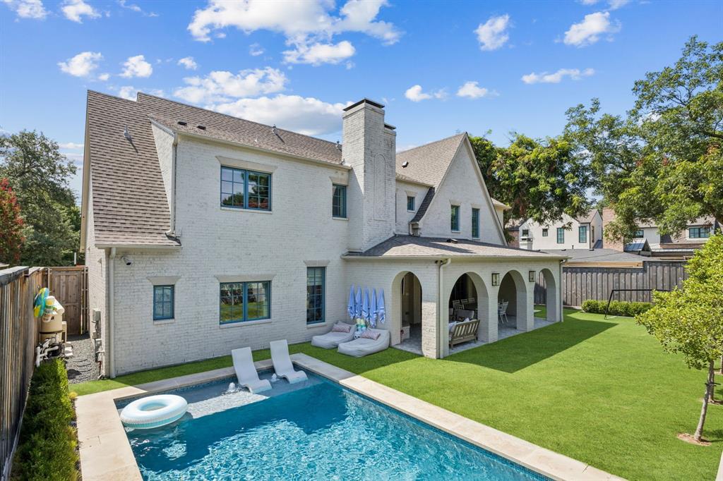 White Rock North 01 Rev - Residential