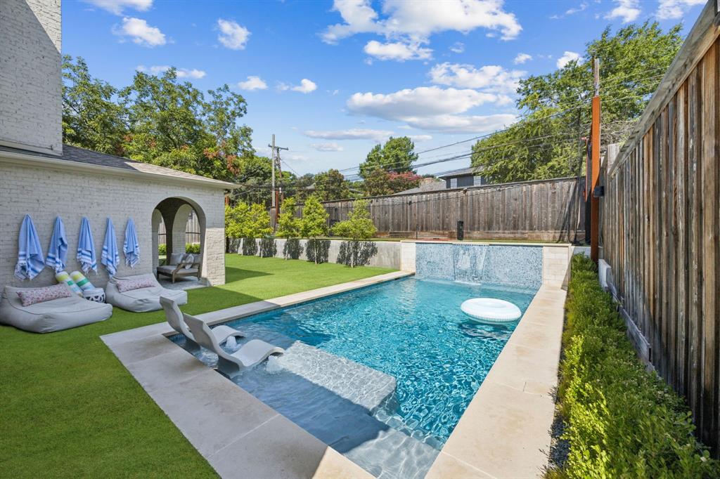 White Rock North 01 Rev - Residential