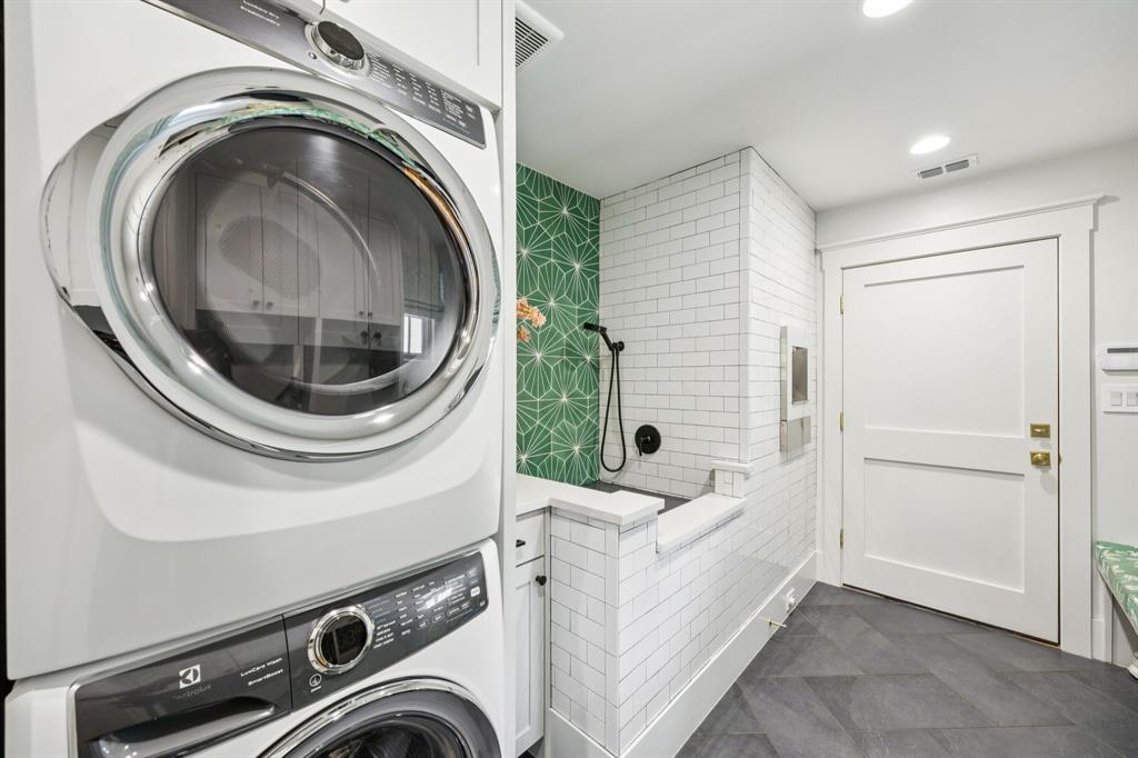 White Rock North 01 Rev - Residential