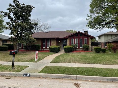 2109 Heather Hill Lane Plano TX 75075