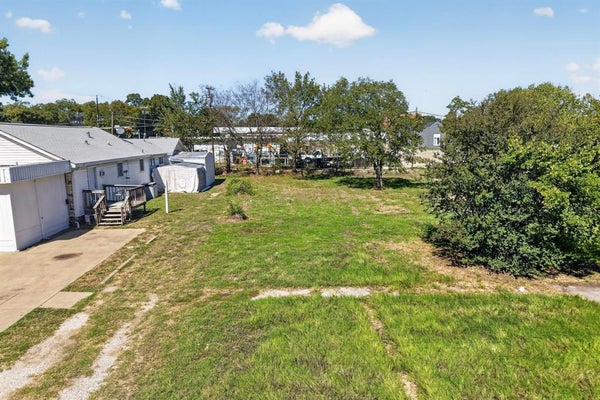 408 W BROWN ST, ENNIS, TX 75119 - Image d00d882c10e187b4e8409cdb476a0f3c/754732301