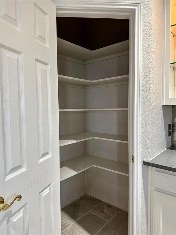 Signal Ridge #4 - Residential Lease