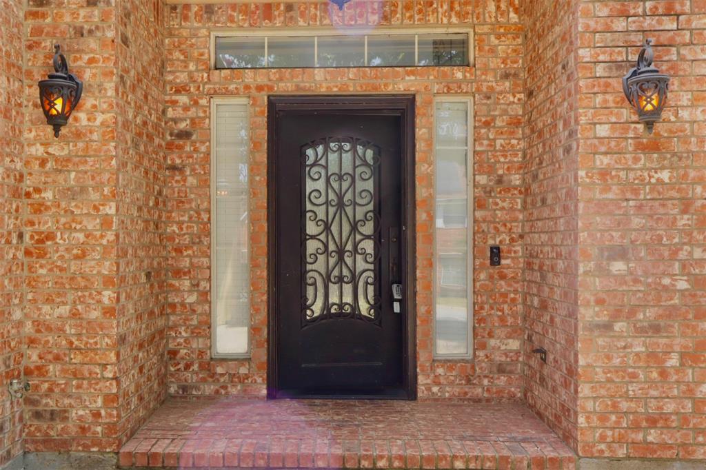 7404 Lands End Drive