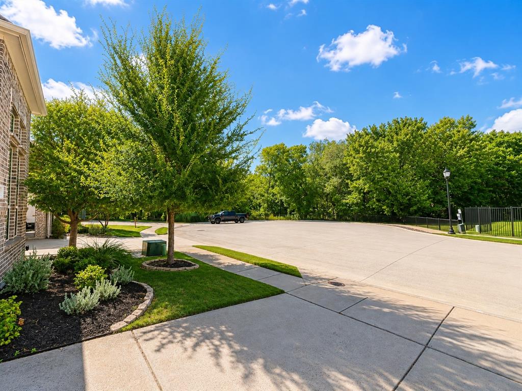 941 Leola Lane