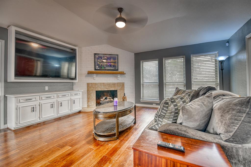 433 Tall Oaks Lane