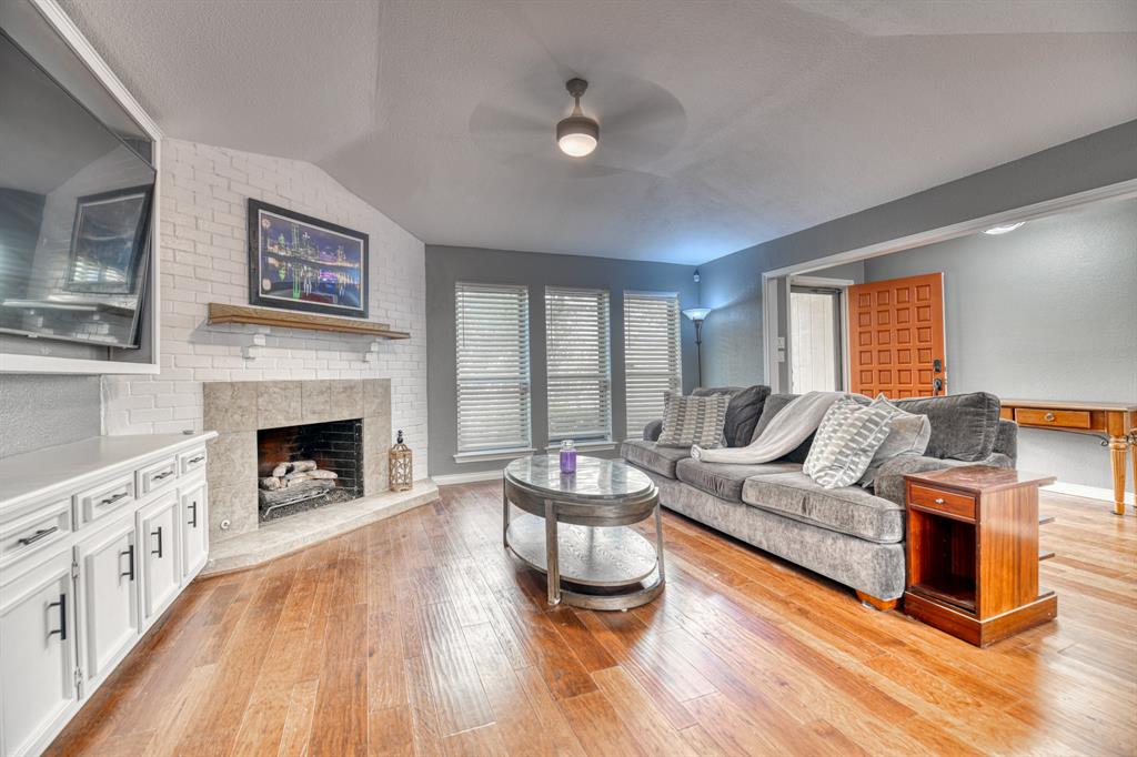 433 Tall Oaks Lane