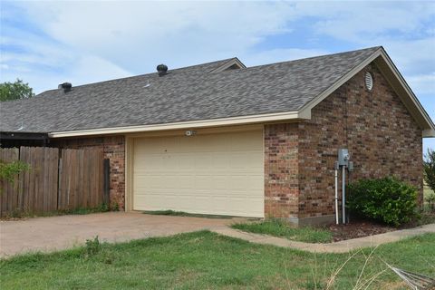 A home in Archer City