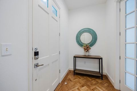 Tiny photo for 2335 Worthington Street, Dallas, TX 75204 (MLS # 21090674)