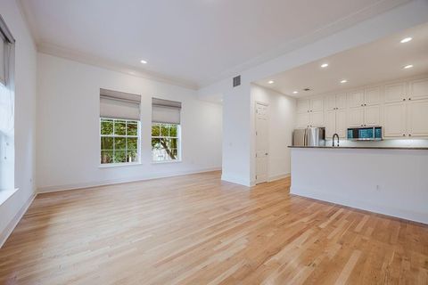 Tiny photo for 2335 Worthington Street, Dallas, TX 75204 (MLS # 21090674)