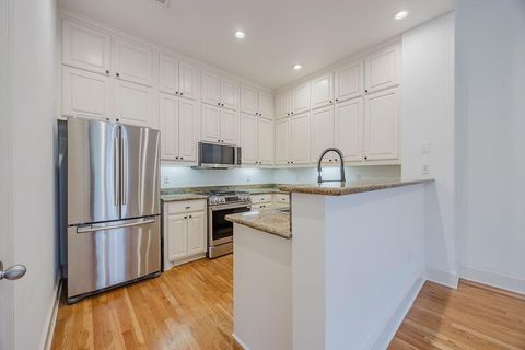 Tiny photo for 2335 Worthington Street, Dallas, TX 75204 (MLS # 21090674)