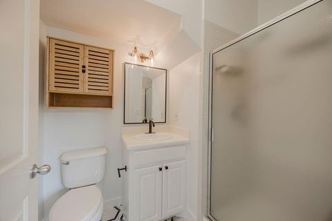 Tiny photo for 2335 Worthington Street, Dallas, TX 75204 (MLS # 21090674)