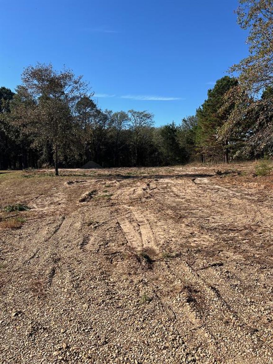 Beautiful land! Perfect for an individual to build their dream home! Perfect for a builder to build a custom or spec home! Located in the sought after Lindale Independent School System, this property is just minutes from schools and shopping, and has easy access to Interstate 20 to Dallas or Shreveport and Loop 49 to Tyler. Come see your dream homesite today! (Property has optima cable and a water meter from Lindale Rural)