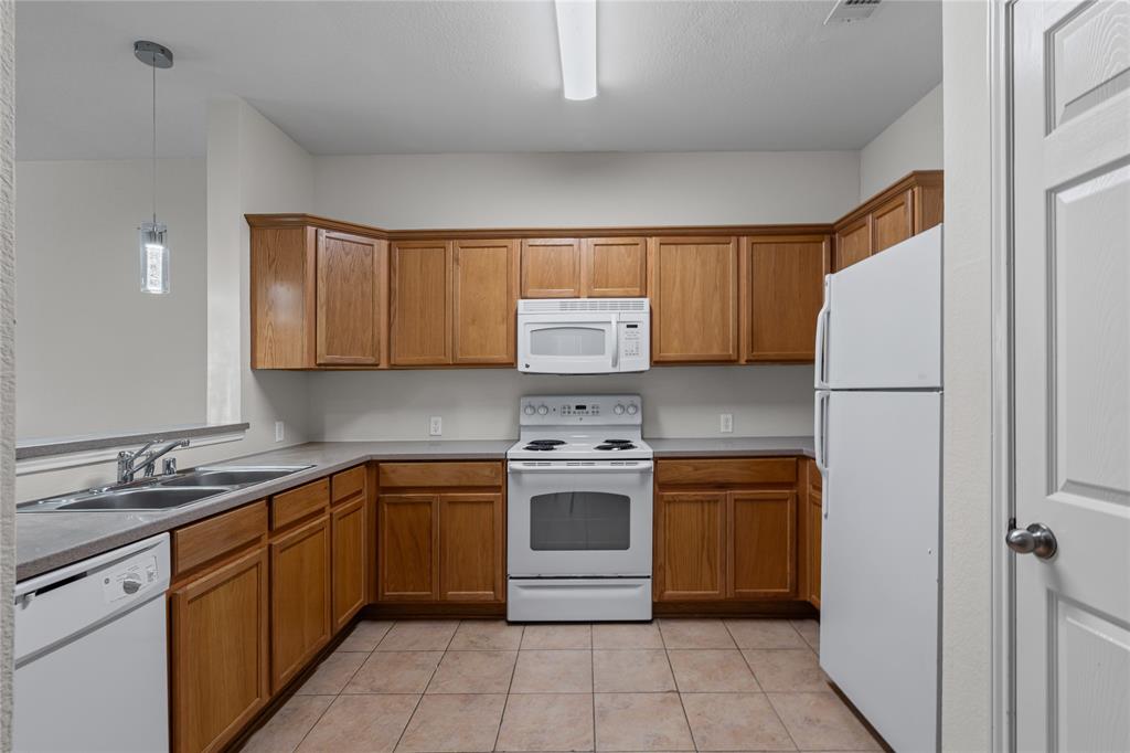 Stoneleigh Place Add - Residential Lease