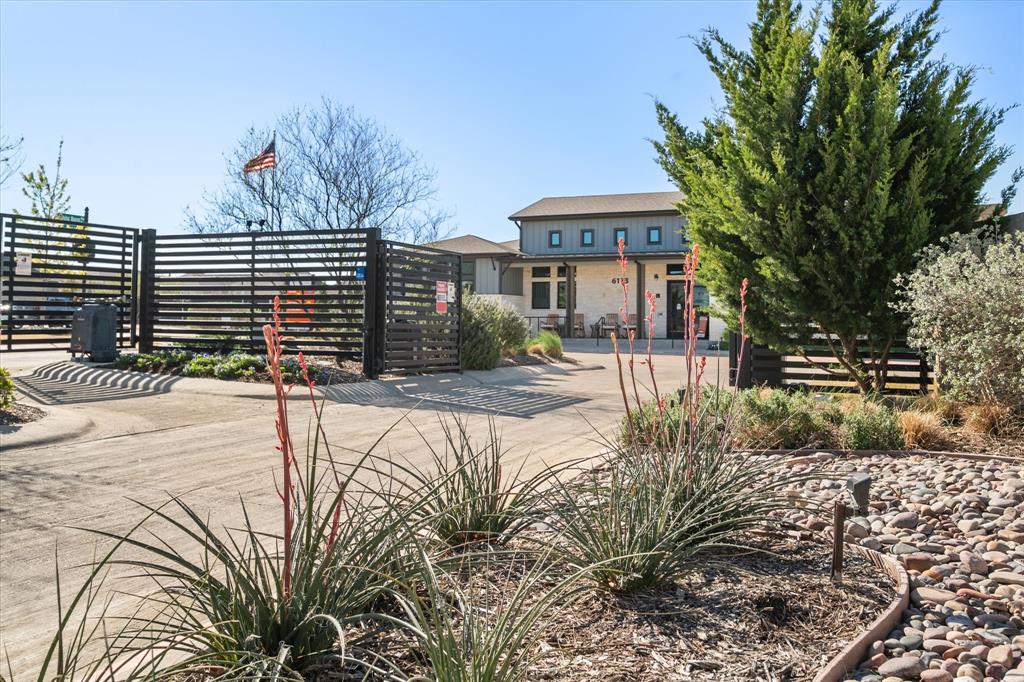 Ladera Tavolo Park Condos - Residential