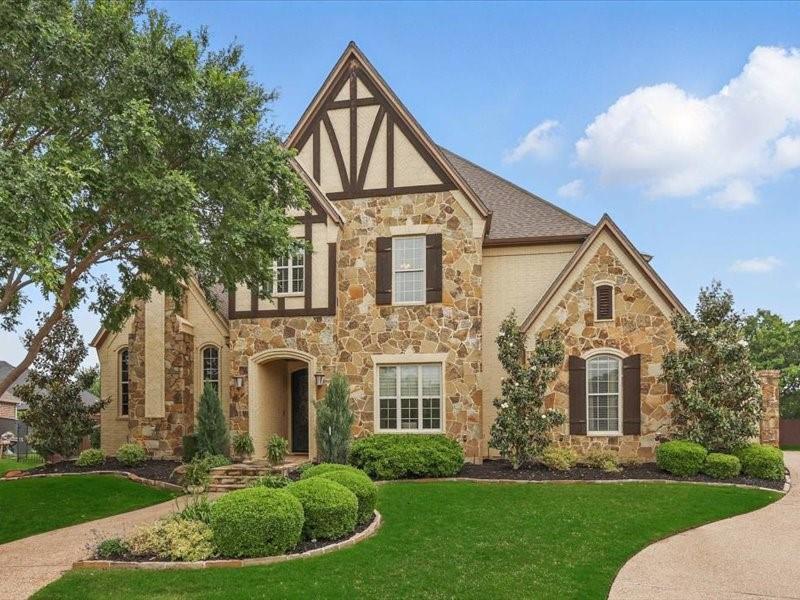 316 Eagles Court