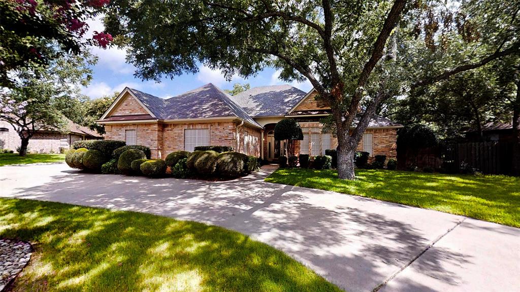 6304 Kenilworth Court