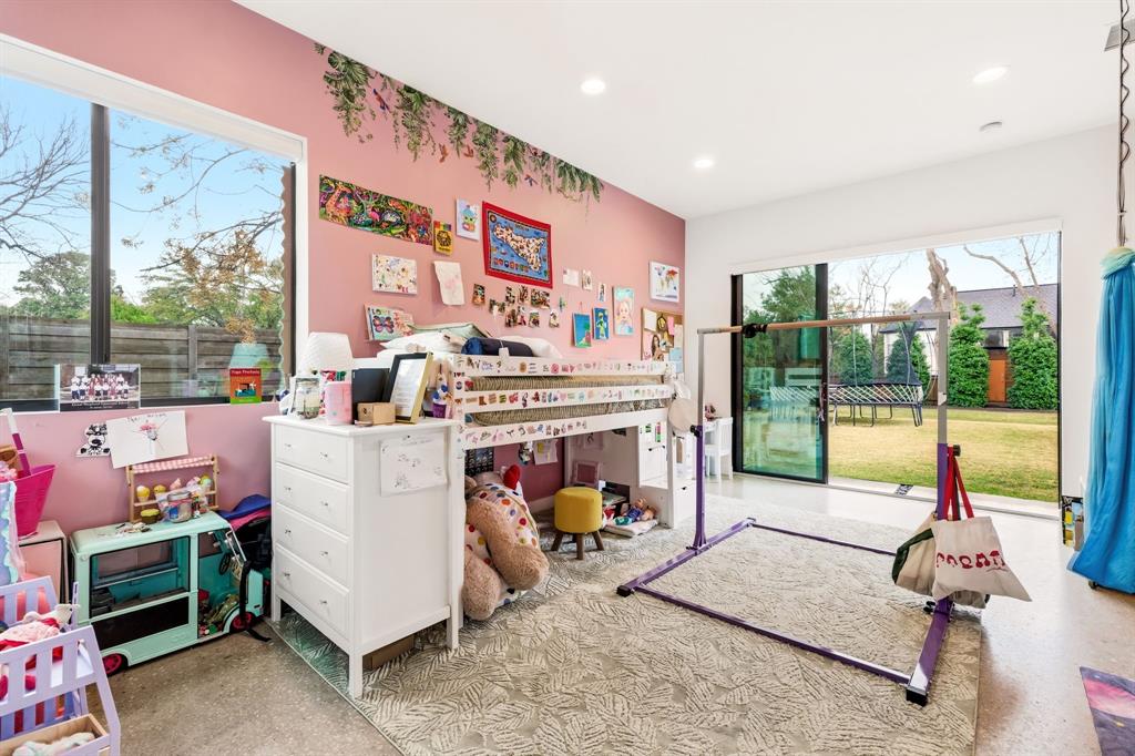 Midway Hills 4 5th Inst - Residential