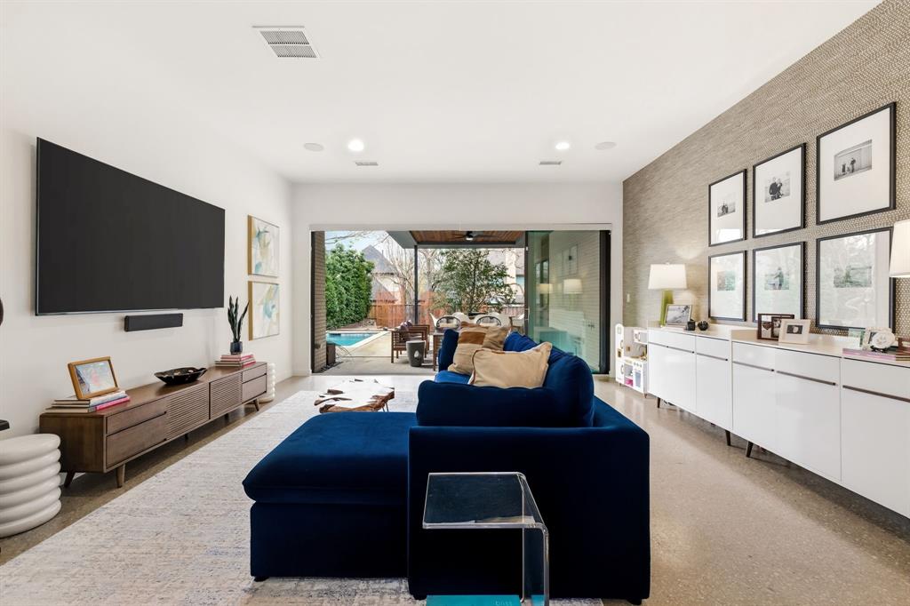 Midway Hills 4 5th Inst - Residential