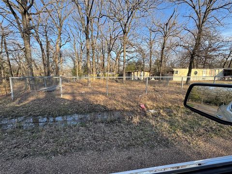 Tiny photo for 108 Mohican Trail, Mabank, TX 75156 (MLS # 21198126)