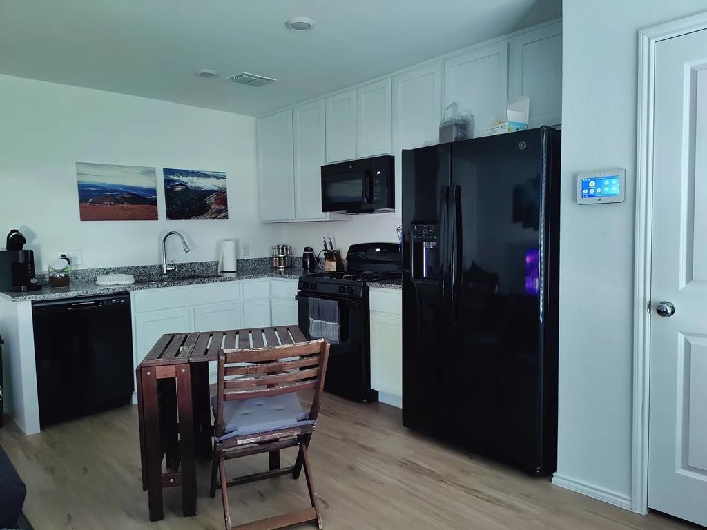 460 Whistlestop Way