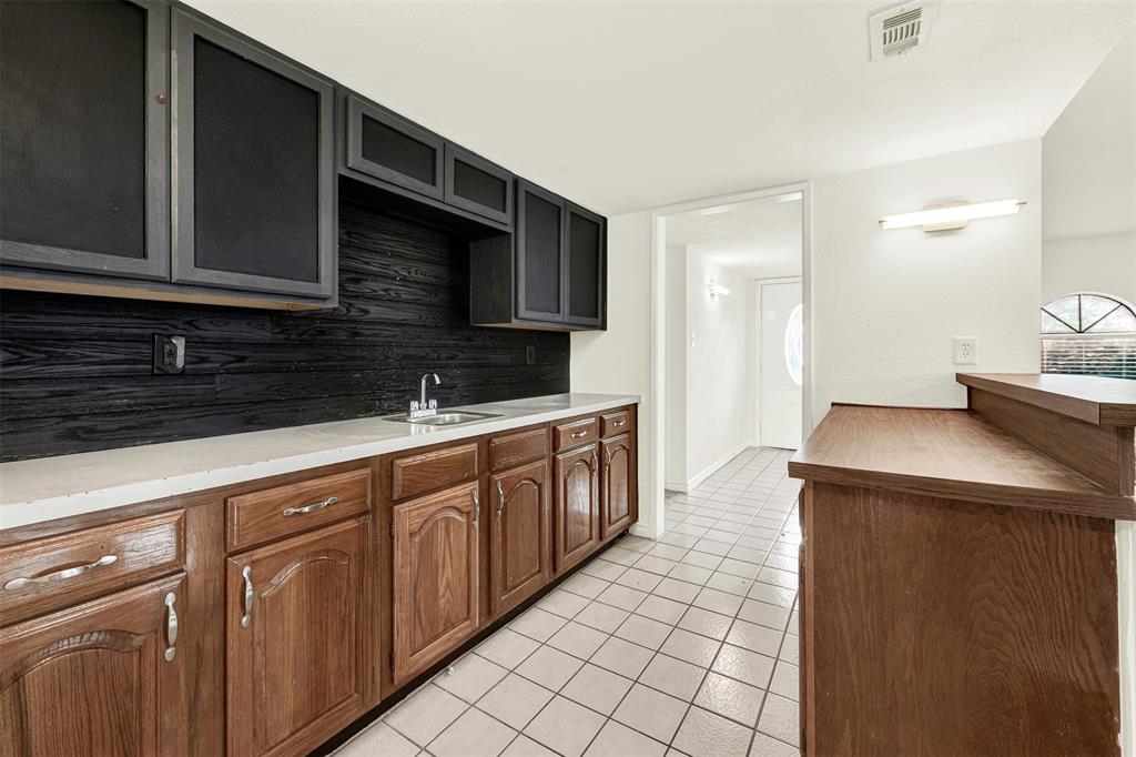 3317 Crater Lane