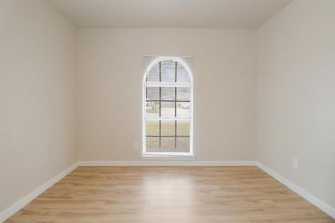 Tiny photo for 413 Glen haven Drive, Azle, TX 76020 (MLS # 21201248)