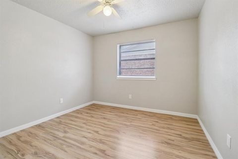 Tiny photo for 413 Glen haven Drive, Azle, TX 76020 (MLS # 21201248)