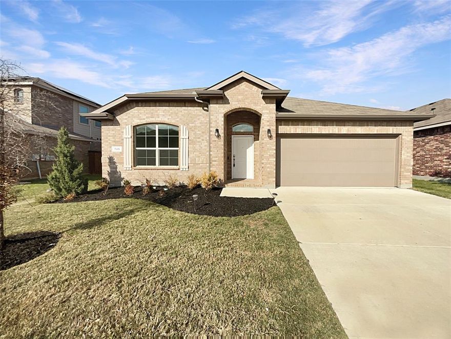 Check out this stunner! This home has Fresh Interior Paint. Windows create a light filled interior with well placed neutral accents. You'll love cooking in this kitchen, complete with a spacious center island and a sleek backsplash. Relax in your primary suite with a walk in closet included. Extra bedrooms add nice flex space for your everyday needs. The primary bathroom is fully equipped with a separate tub and shower, double sinks, and plenty of under sink storage. Take it easy in the fenced in back yard. The covered sitting area makes it great for BBQs! Don't wait! Make this beautiful home yours. This home has been virtually staged to illustrate its potential.