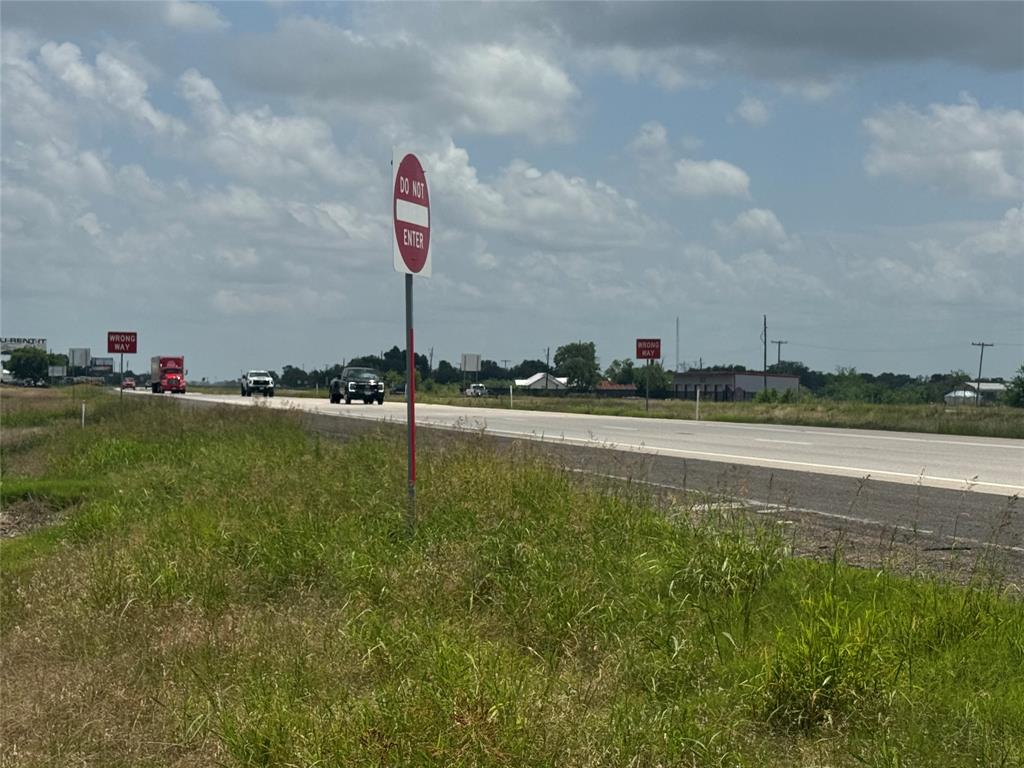 5479 E Highway 175