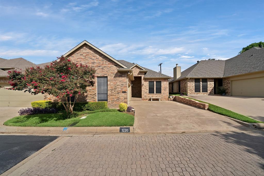 1220 Woodland Park Drive