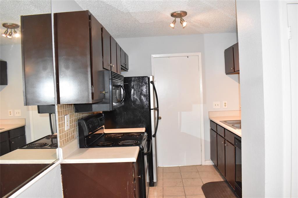Woodhaven Condo - Residential