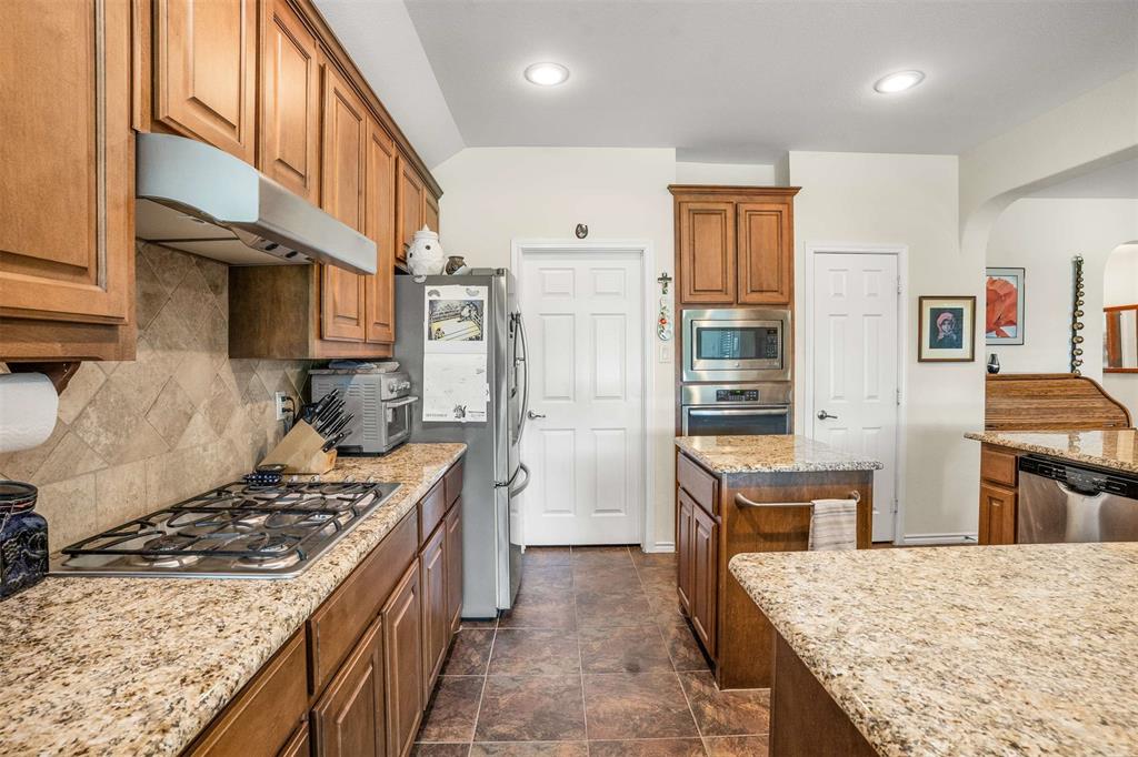 2932 Saddle Creek Drive