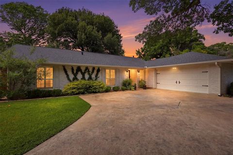Photo of 3816 Arborlawn Drive, Fort Worth, TX 76109 (MLS # 21275691)