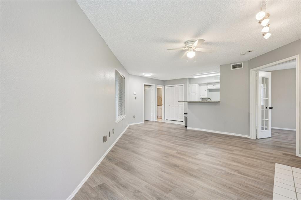 Oak Creek Condo - Residential