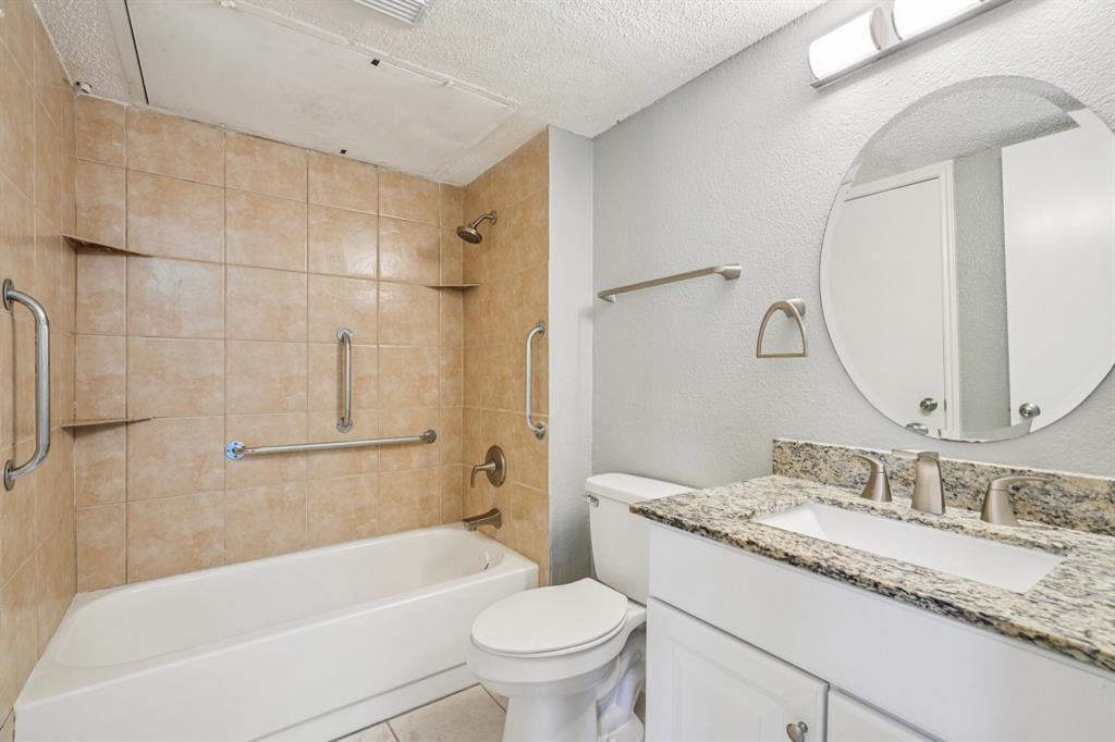 Oak Creek Condo - Residential