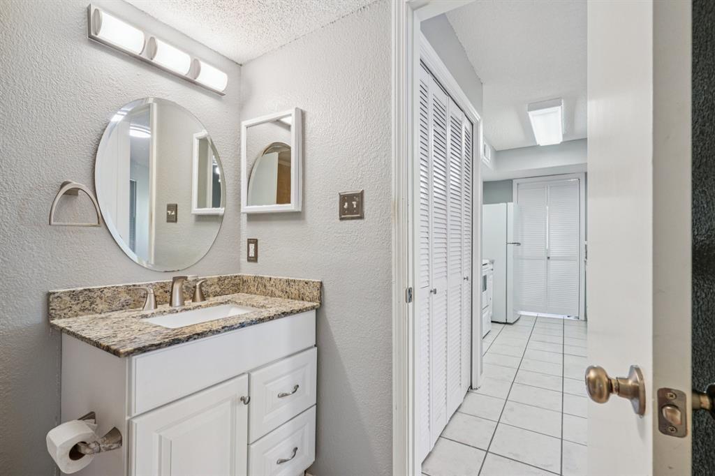 Oak Creek Condo - Residential