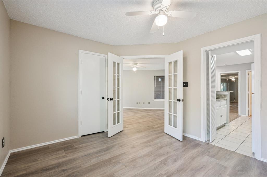 Oak Creek Condo - Residential