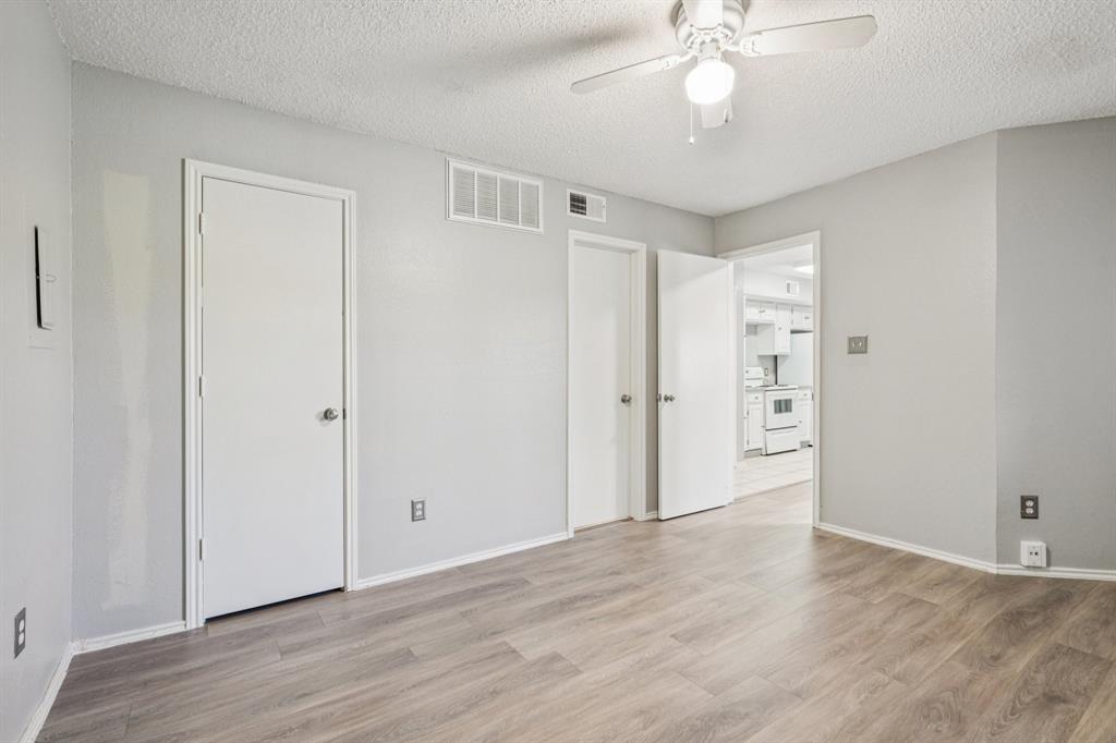 Oak Creek Condo - Residential