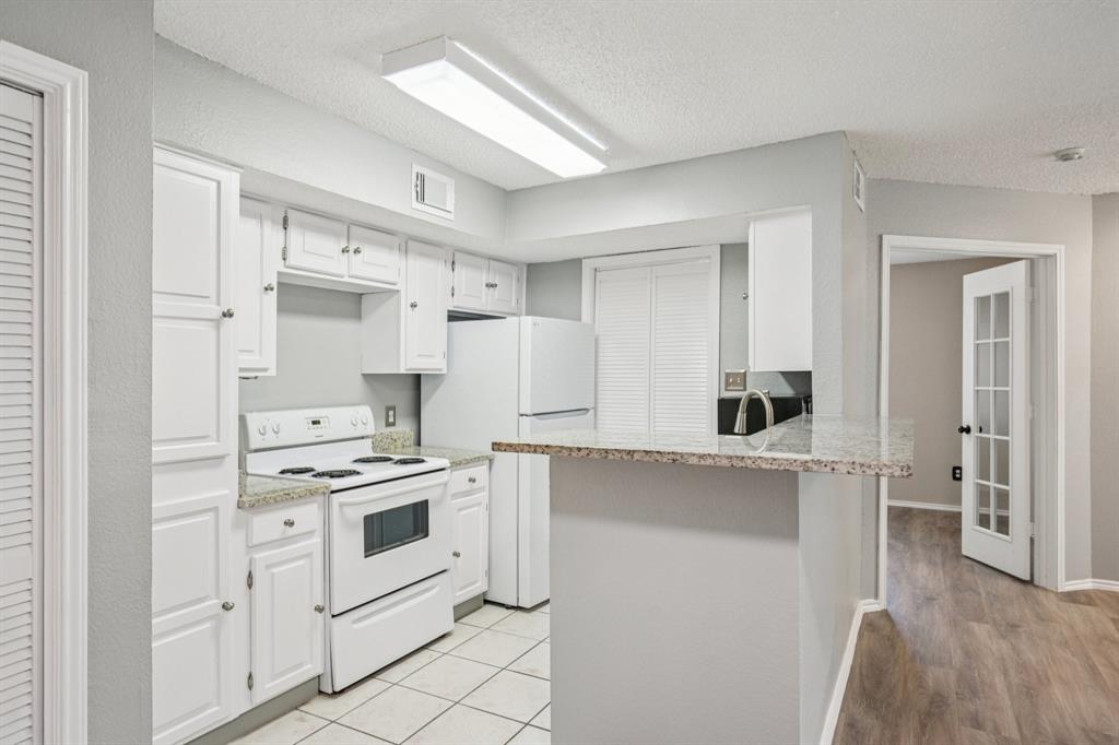 Oak Creek Condo - Residential