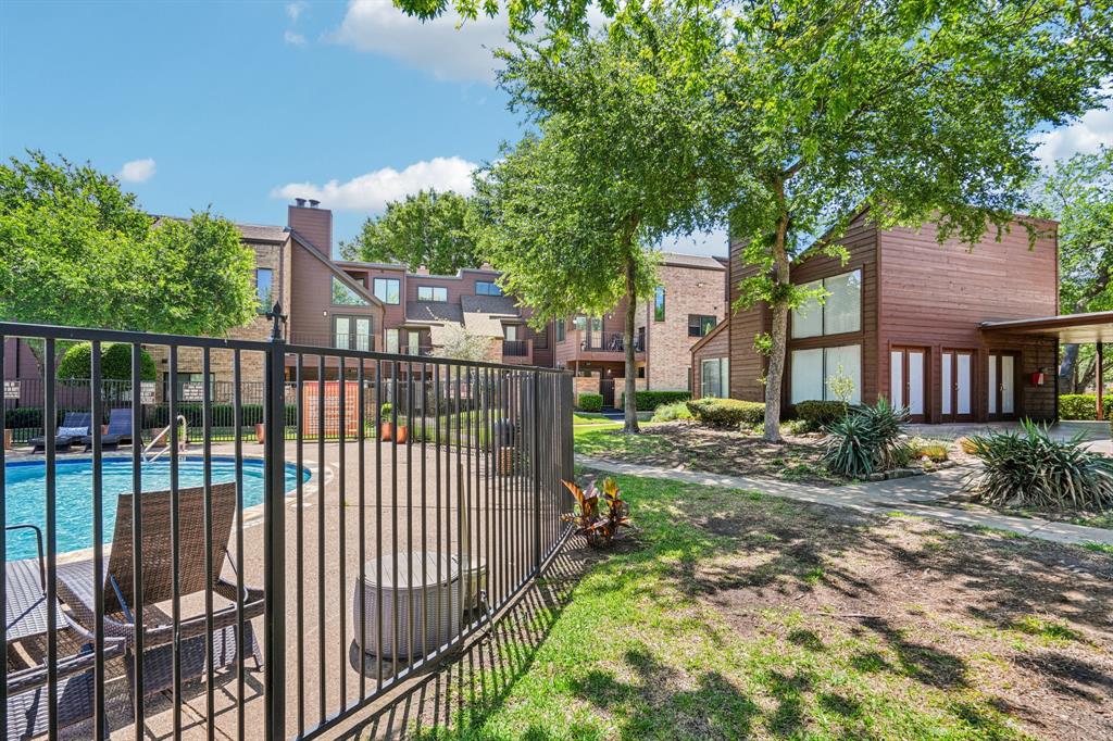 Oak Creek Condo - Residential