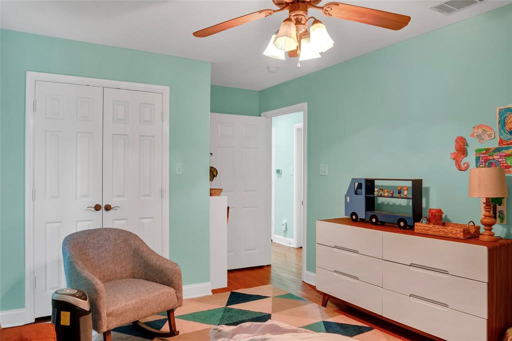 Country Living Add - Residential