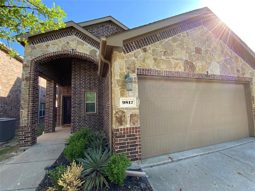 Fabulous and meticulously kept home offers 3 bedrooms with an additional 2nd living area upstairs that could be converted to a 4th bedroom. 
Including 2.5 baths, and 2 car garage. The kitchen overlooks the dining area and living room with excellent functionality with access to the wonderful back yard. Located in a sought-after neighborhood in PROSPER ISD, Perfect location for commuting with close proximately to all the major shopping and entertainment. Spacious kitchen with an abundance of cabinets and granite countertops, breakfast bar, stainless steel appliances. Upstairs you will find all the generous sized bedrooms with window coverings and spacious closets. Tile floors on the 1st level with clean, well-kept carpeting upstairs. This one won't last!