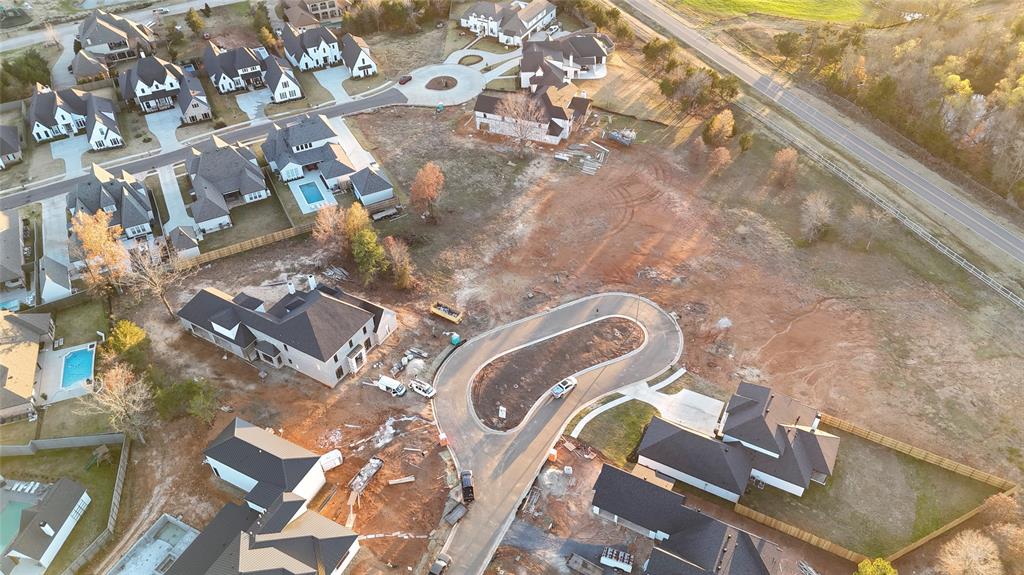 Southern Trace - Land