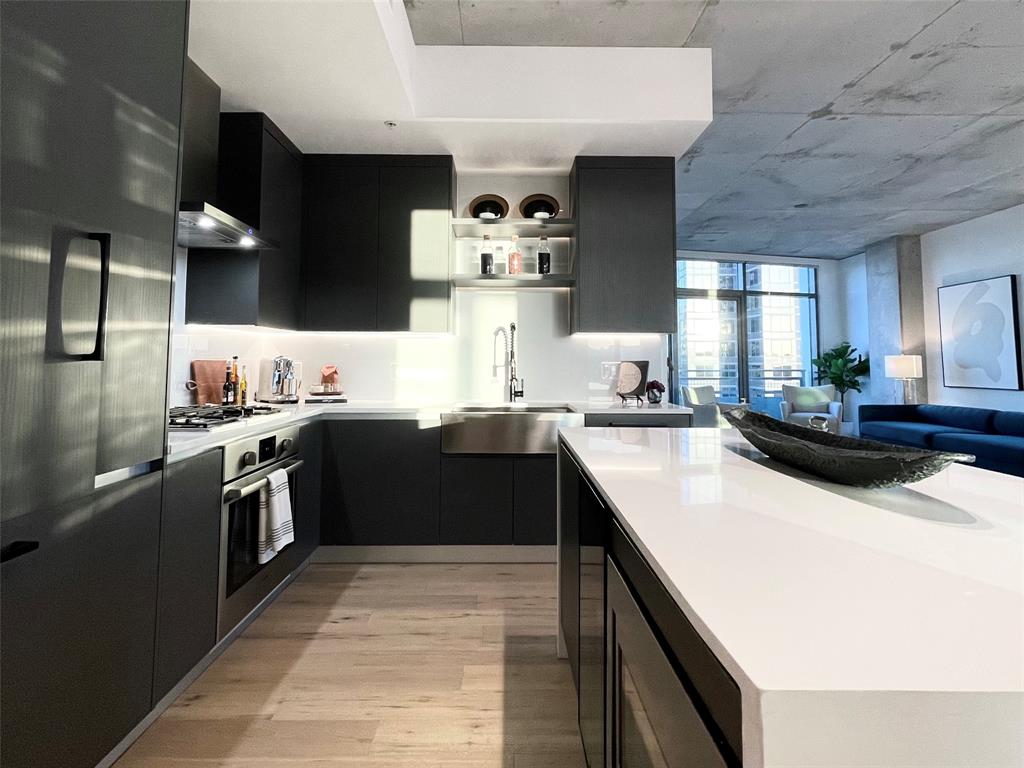 Arts District PPTIES MASTER CONDO - Residential Lease