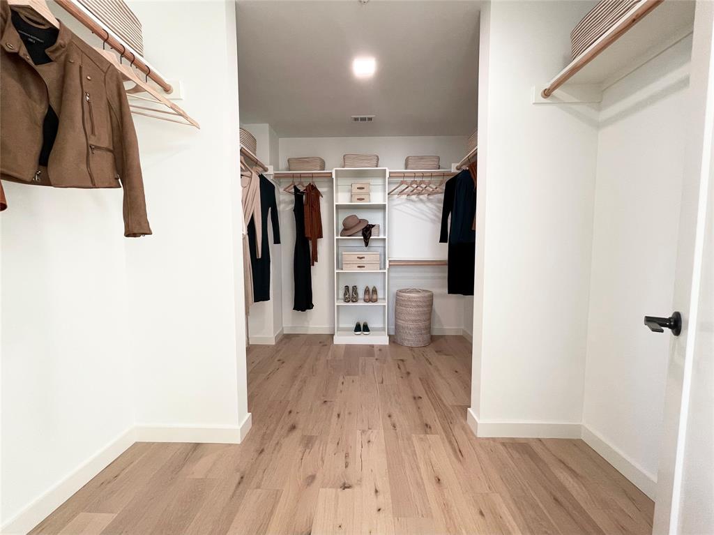 Arts District PPTIES MASTER CONDO - Residential Lease