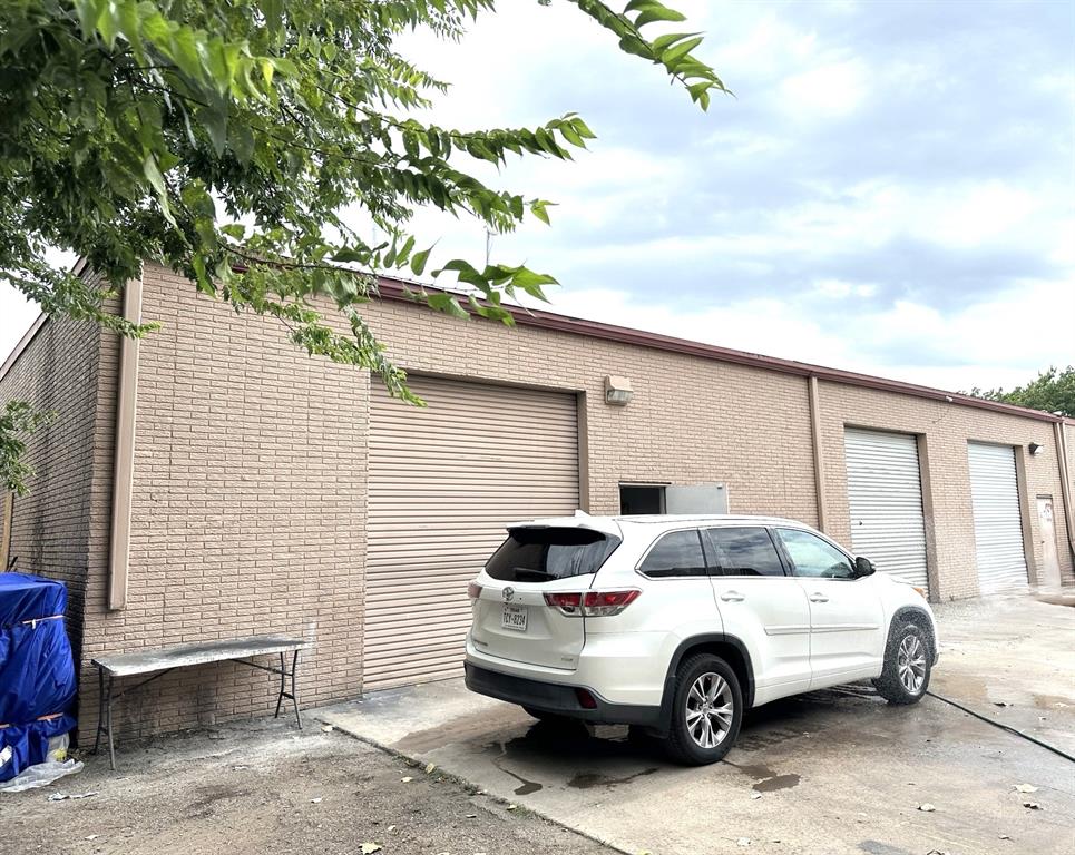 Garvon-Dallas 03 - Commercial Sale