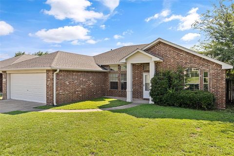 A home in Lindale