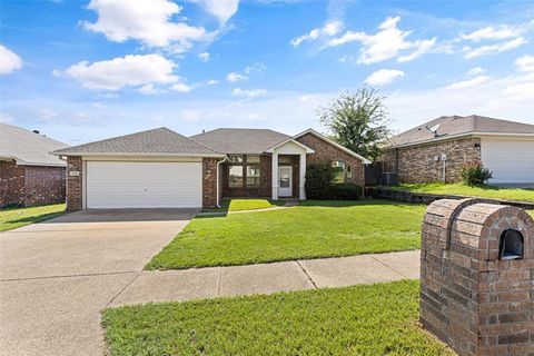 A home in Lindale