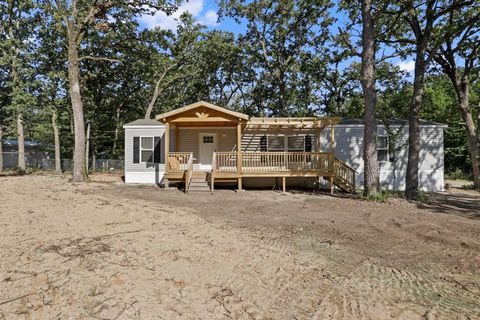 Photo of 111 Kathy Circle, Mabank, TX 75156 (MLS # 21329016)