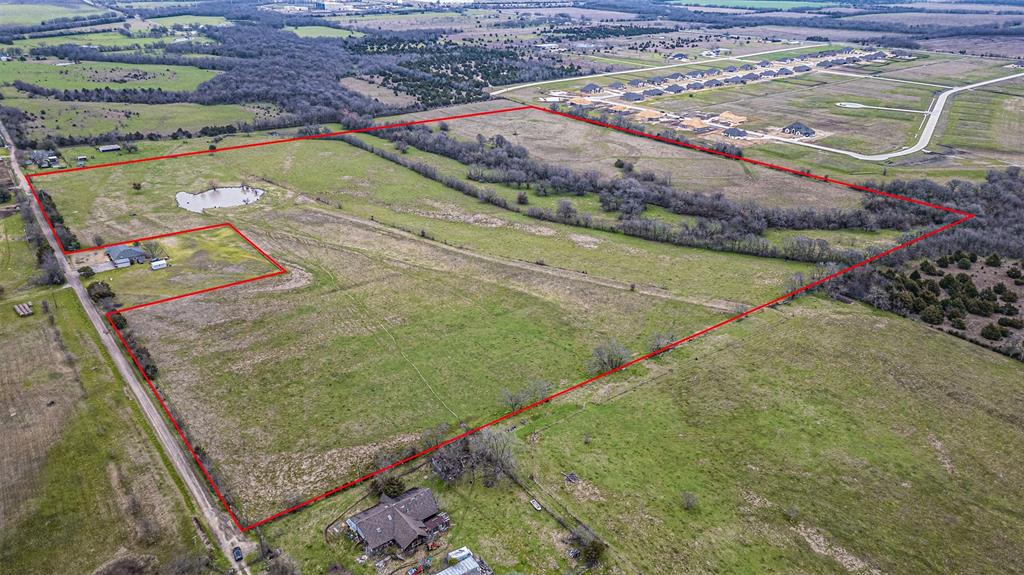 1689 County Road 2116